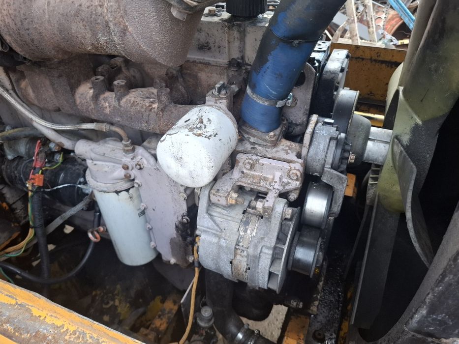 Silnik Cummins 6CT8.3  127KW  turbo 6 cylindrowy z osprzętem Case