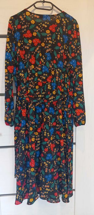 Sukienka w kwiaty 44 XXL