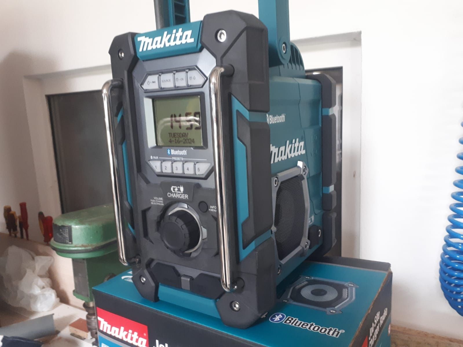 Radio Makita DMR 300