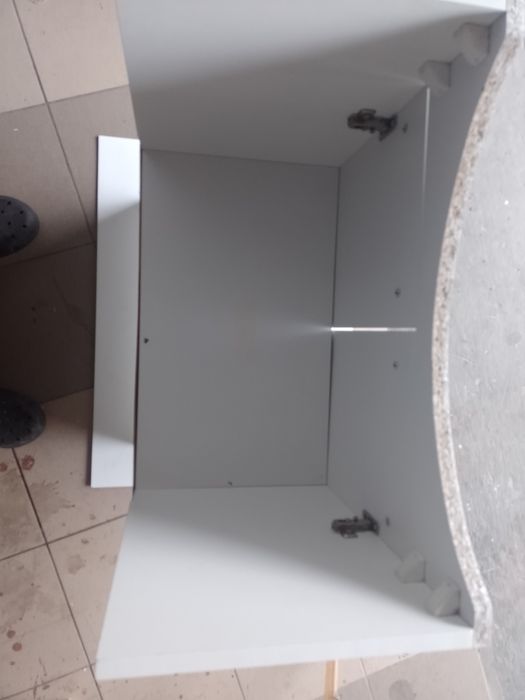 Szafka pod umywalkę