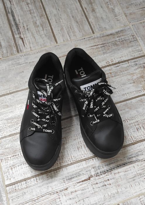 Шкіряні кросівки кеди Tommy Hilfiger