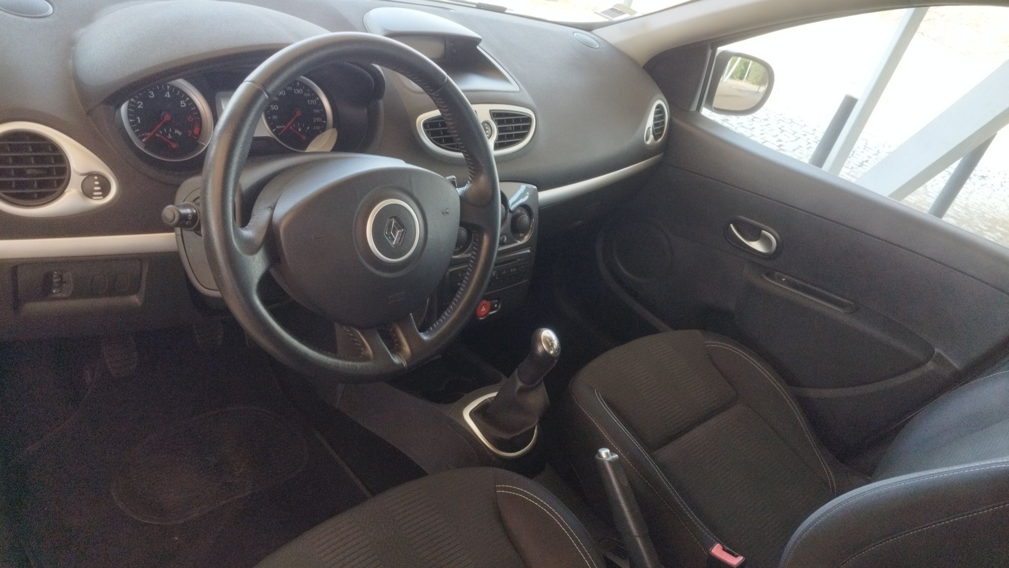 Renault Clio 1.2 Impecável