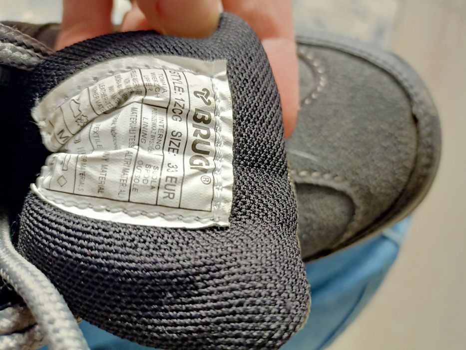 Buty outdoor dla chłopca marki brugi roz 33