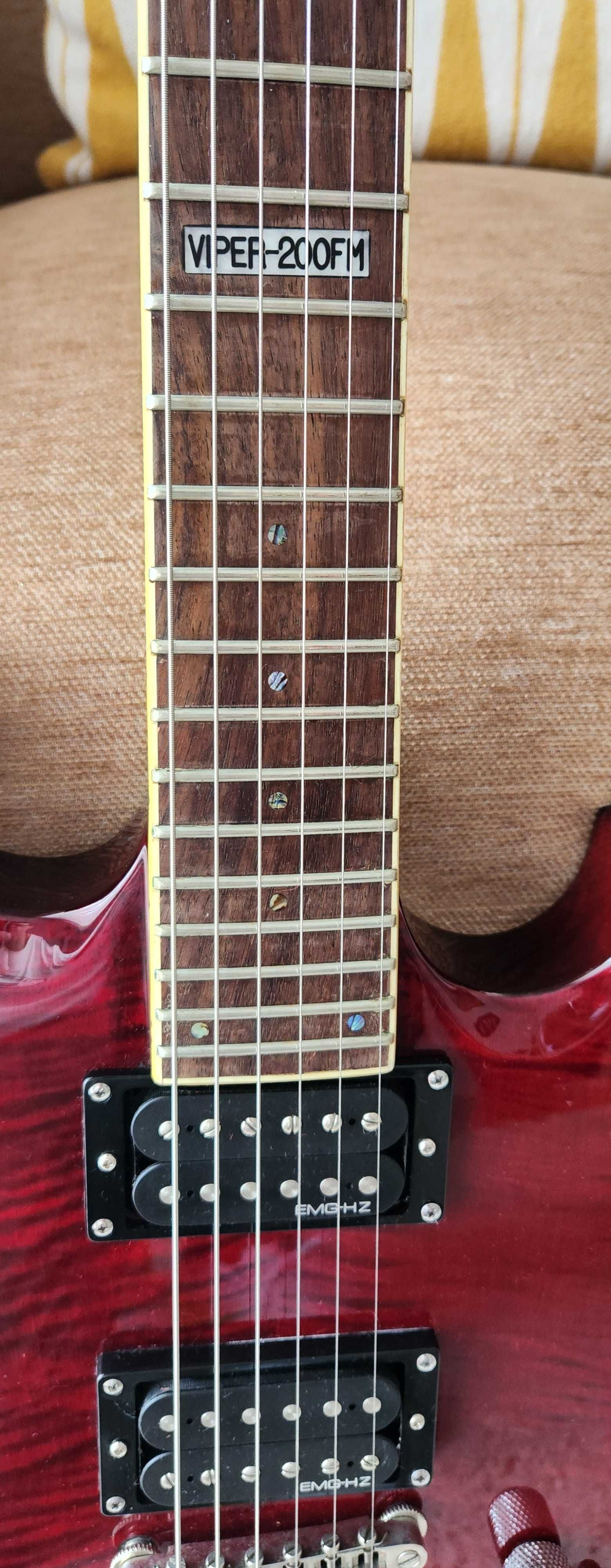 Guitarra ESP LTD Viper 200fm- EMG