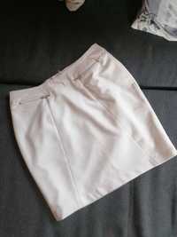 Biała spódnica spódniczka