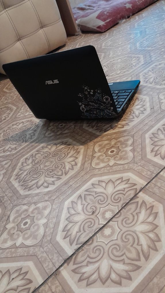 Нетбук Asus Eee PC 1015PE 10.1 Intel N455 2 RAM 320 HDD