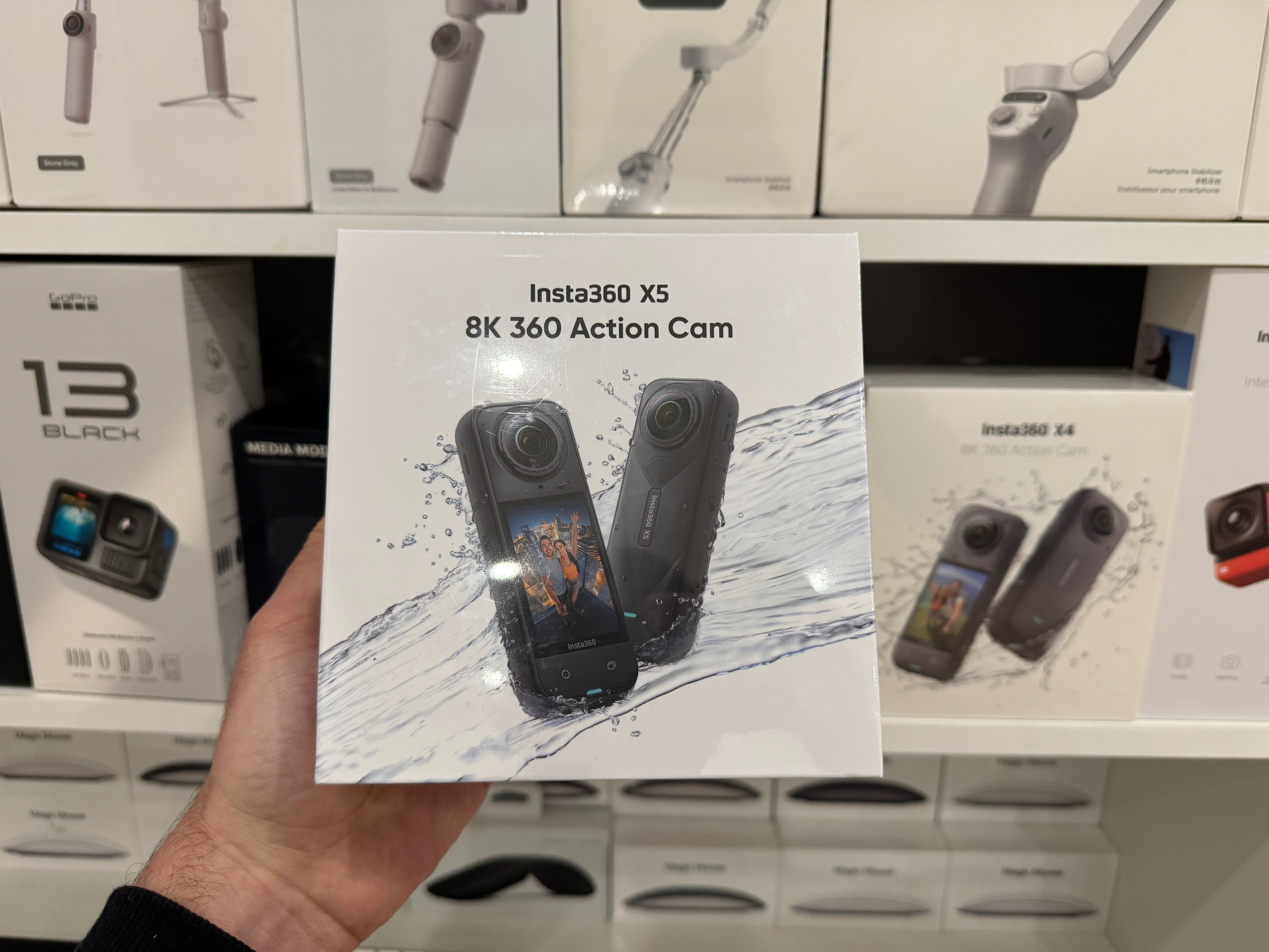 Екшн-камера Insta360 X5 8K Standard Bundle CINSAAHA 2025 Invisible