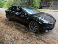продам Tesla 3 Performance