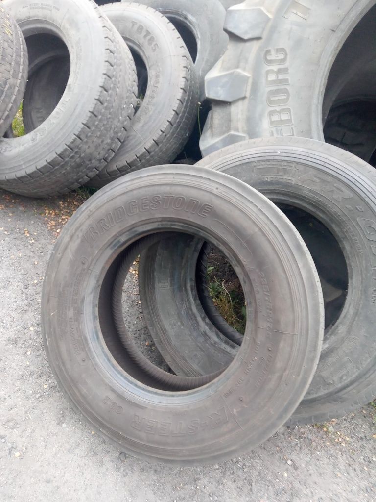 Opona 235/75r17,5 Bridgestone R-Steer  002 przód