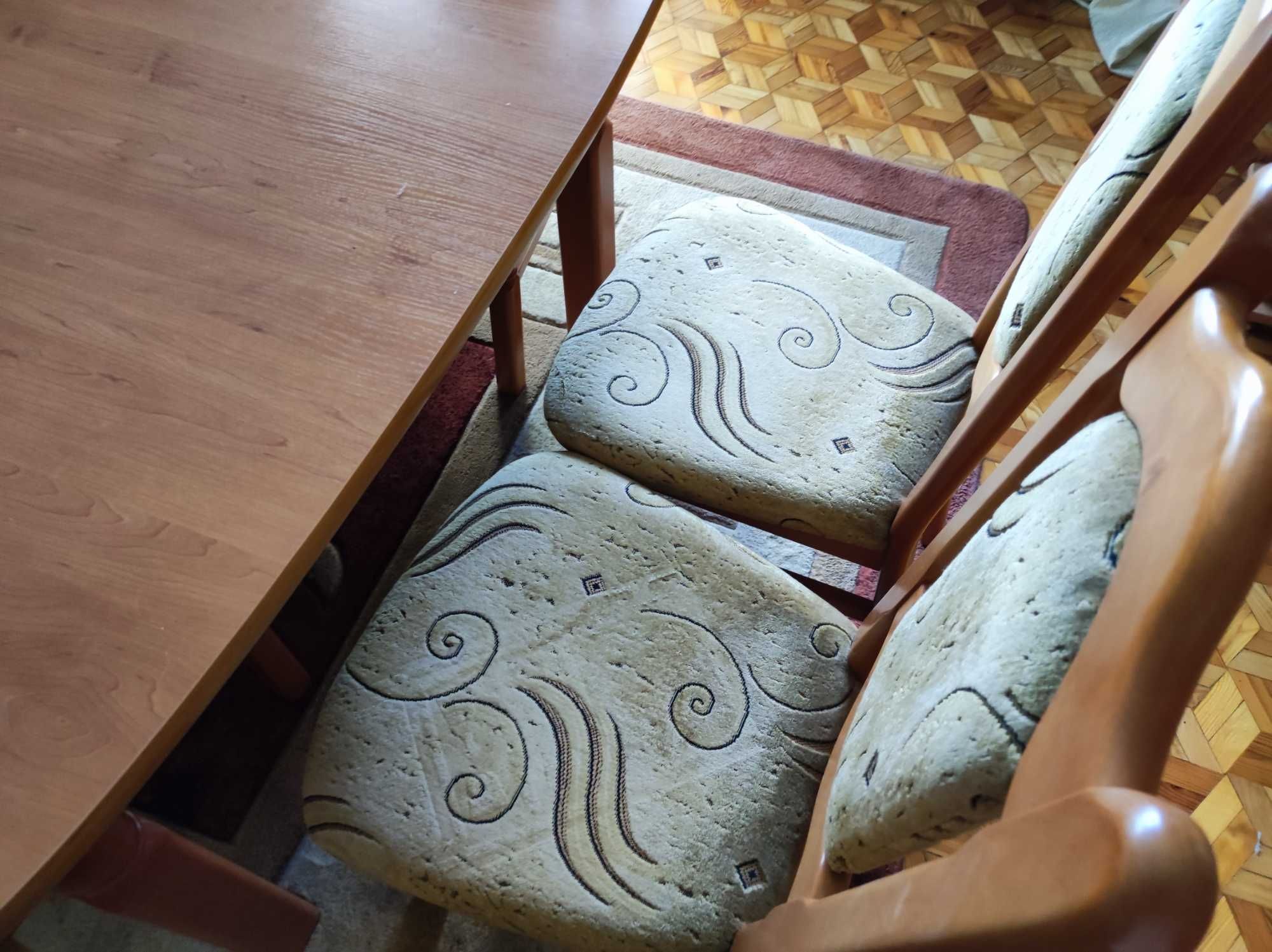Sprzedam stół wraz z krzesłami, stan bardzo dobry