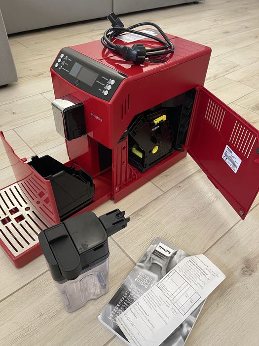 Продам кавомашину Philips EP 3363 червонa,