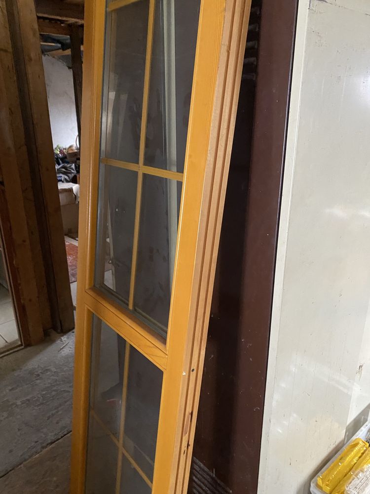 Okno drewniane.