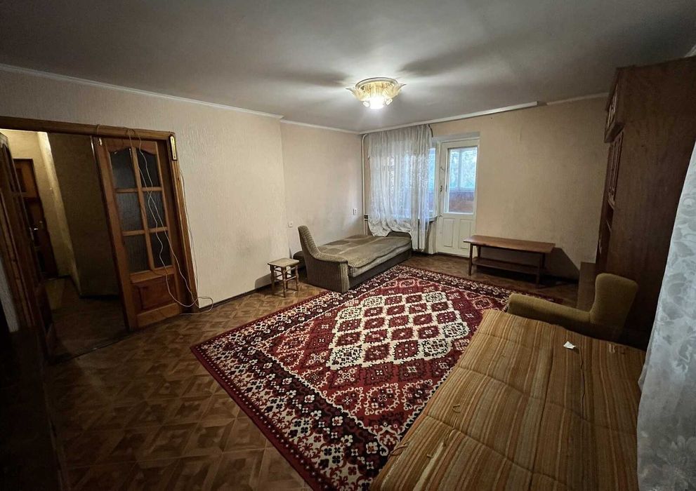 Продаж 1-кімнатної квартири на Виставці, просп. Миру