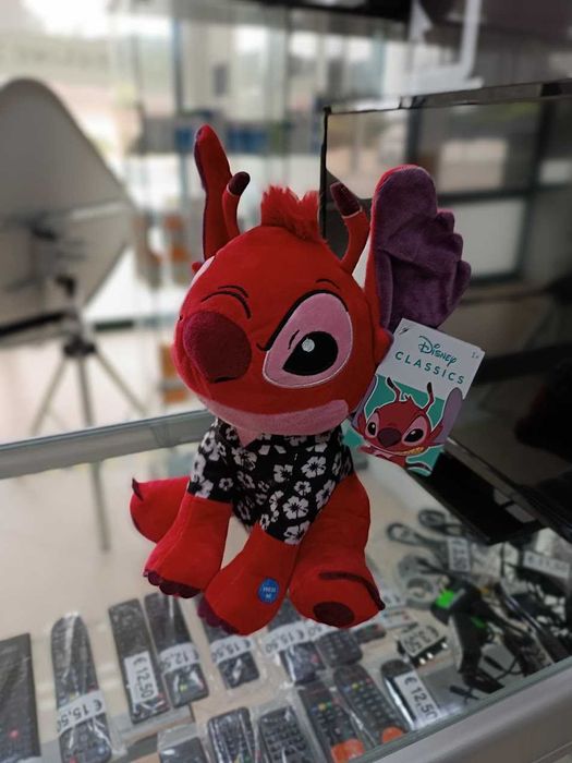 Peluche Leroy Stitch Hawaii 30cm c/som