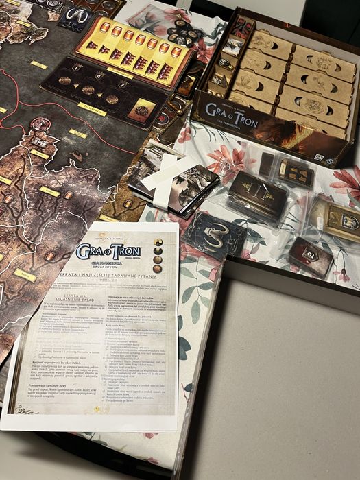 Gra o tron + matka smokow + insert + protektory + mata gra planszowa