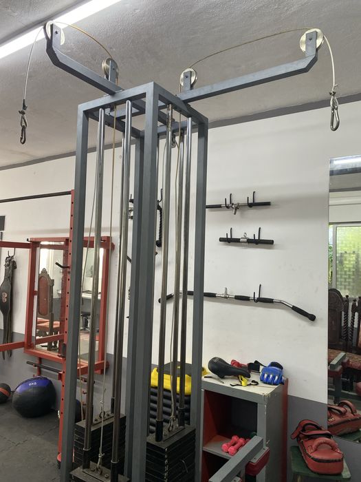 Conjunto de máquinas de Musculação / Ginásio