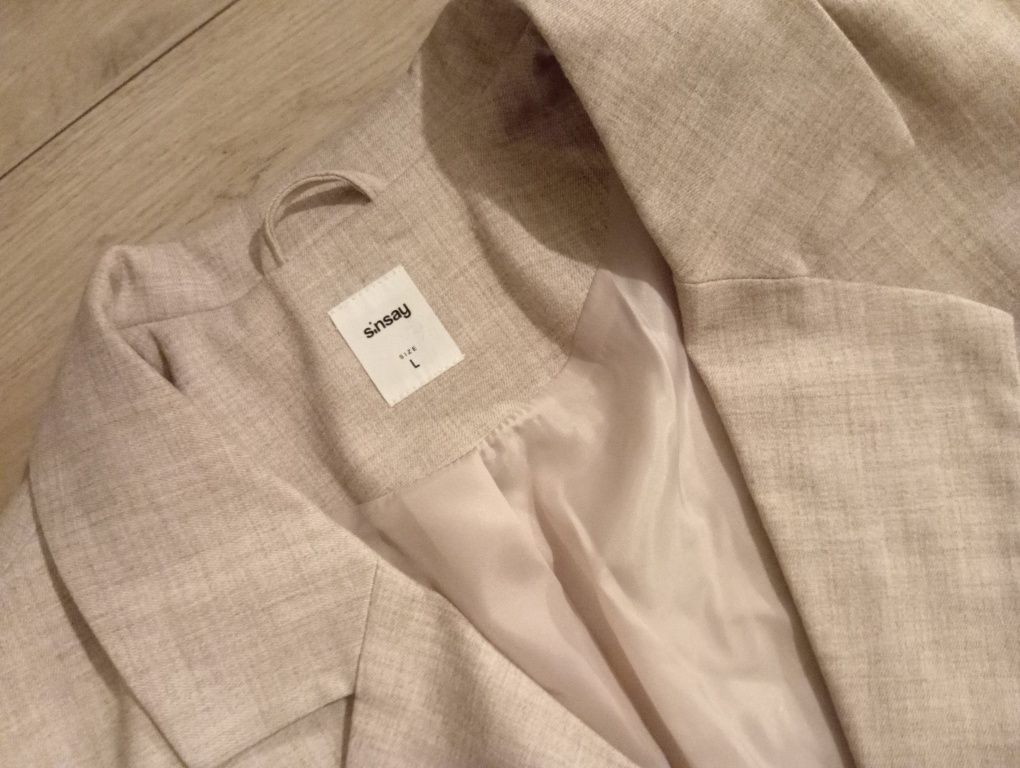Beżowa marynarka Sinsay rozmiar L oversize