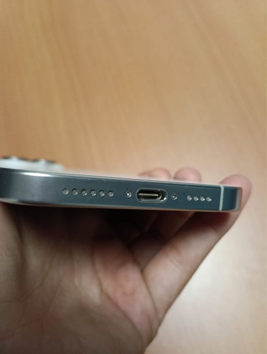 Iphone 16 pro max como novo