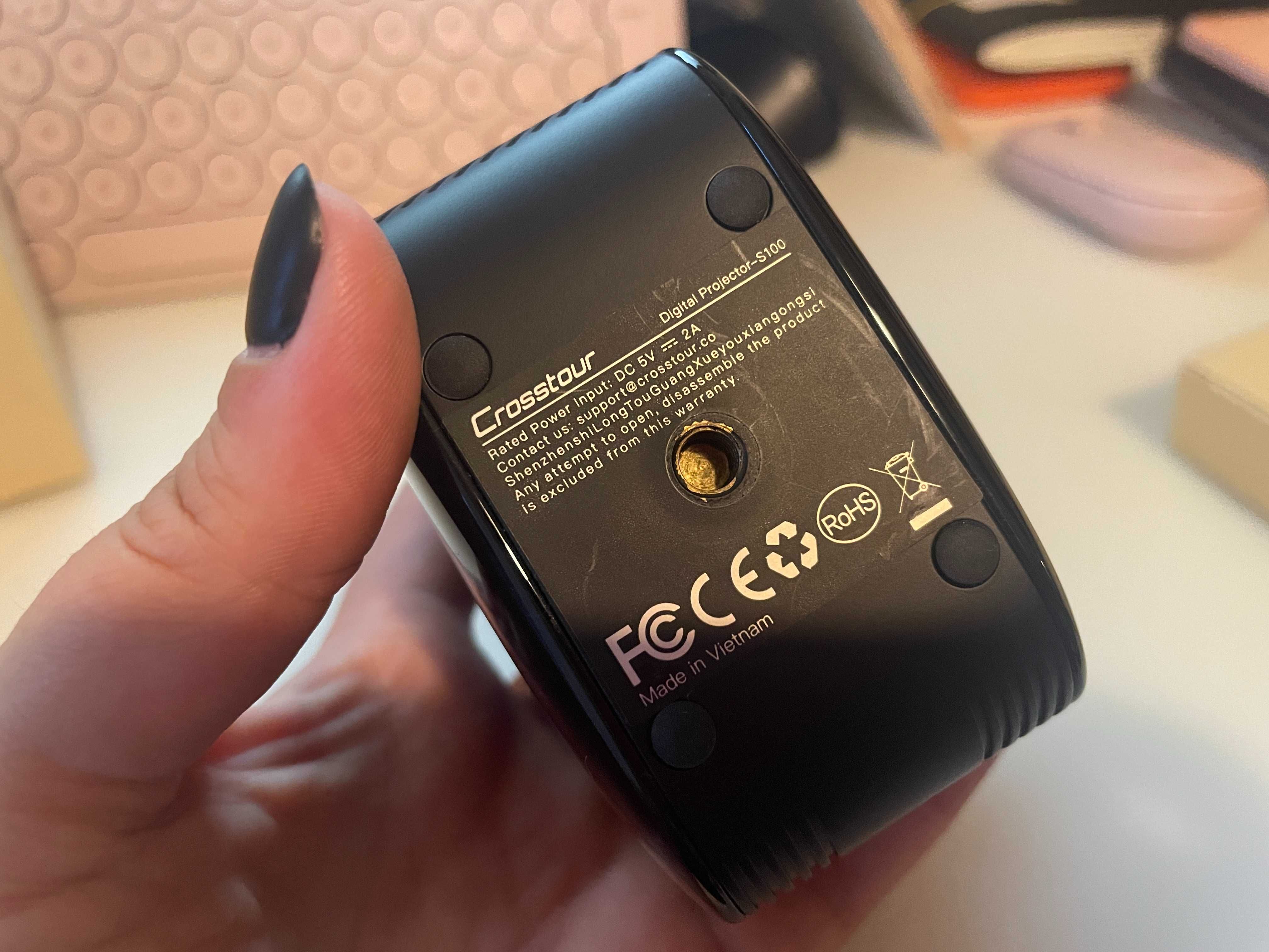 Mini-projector portátil Crosstour S100 c/ bateria até 3h de projecção
