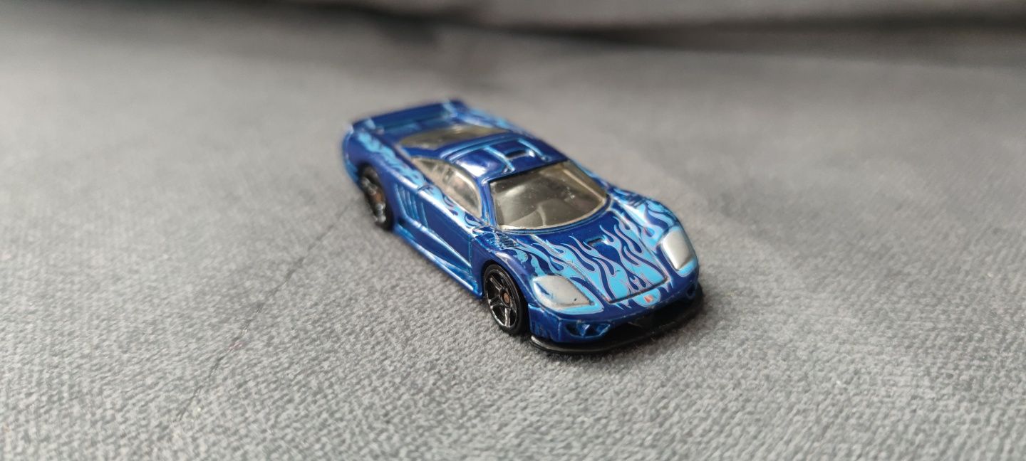 Hot wheels SALEEN S7 2001