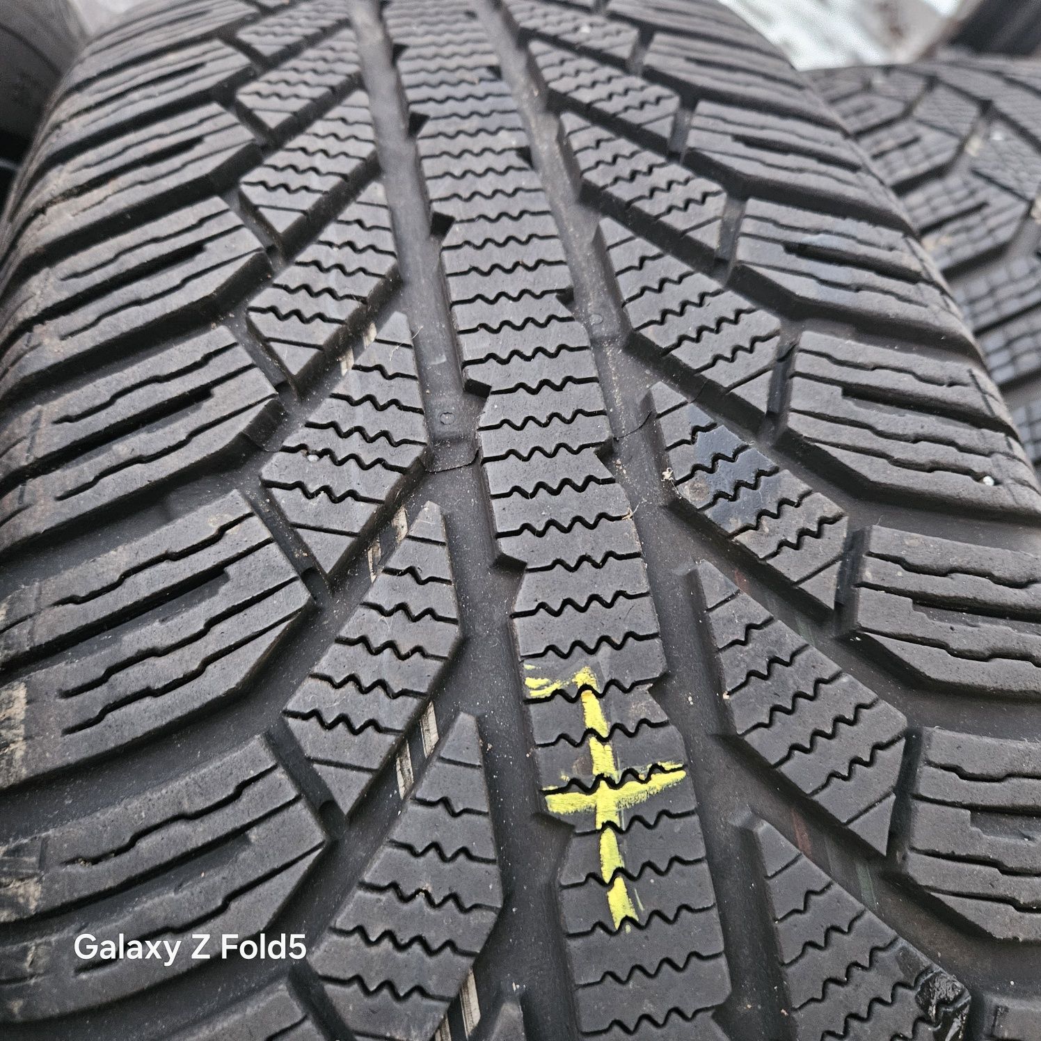 Koła zimowe 215/65/16 Dacia Duster Vivaro Trafic 5x114,3  8mm-7mm ET50