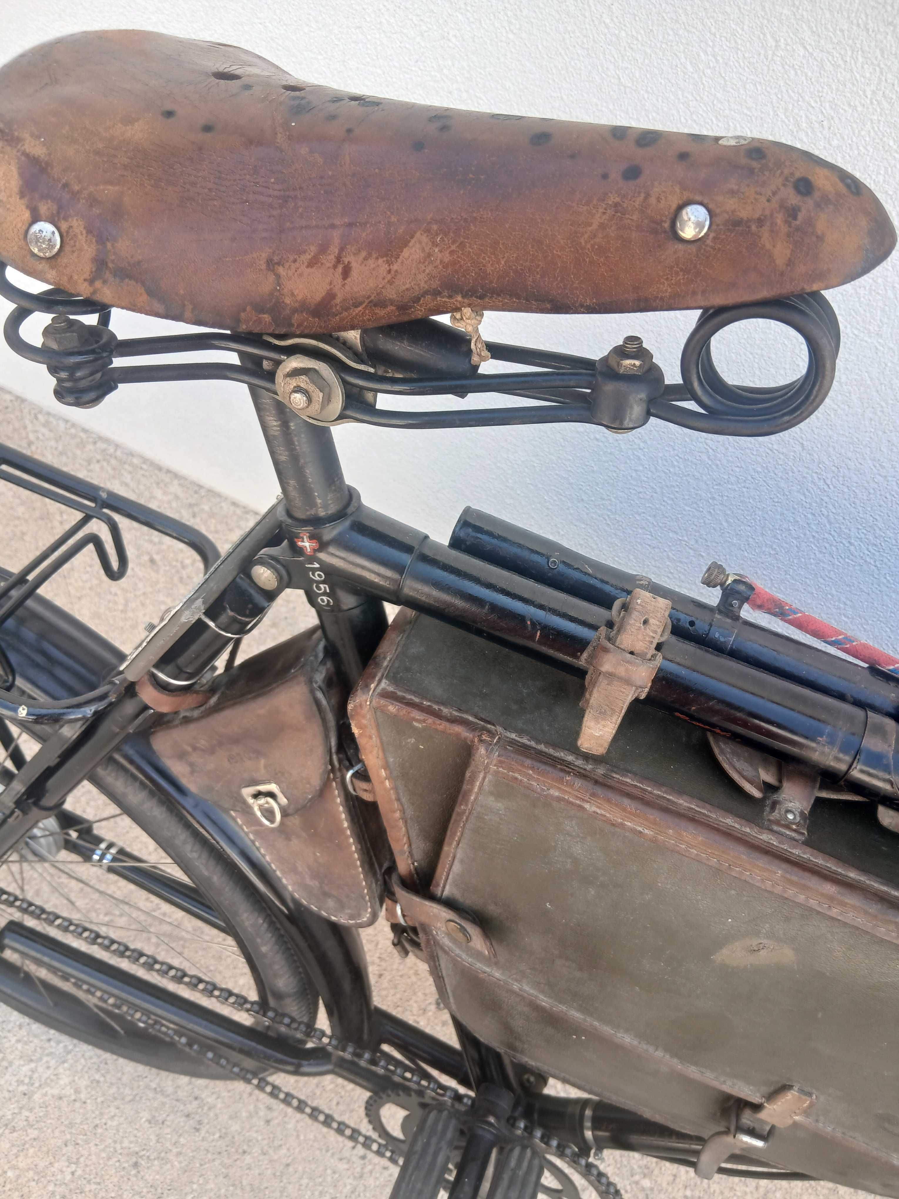 Bicicleta suica militar