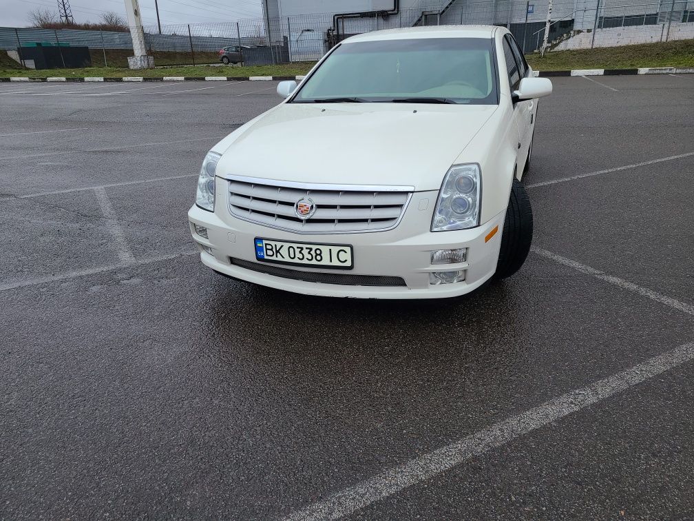 Продам Cadillac sts 3.6 l.