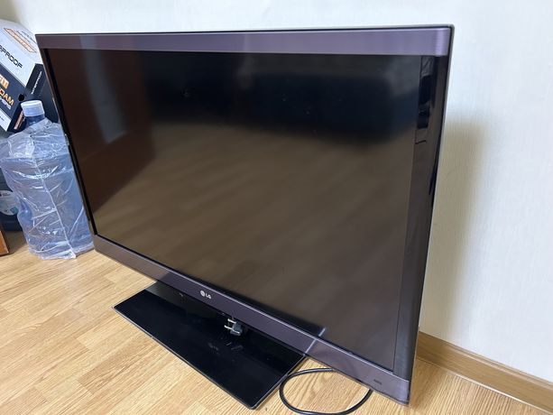 Продам Телевізор LG 42LW57S