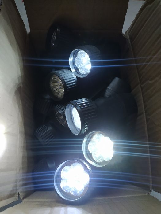 Ліхтарик ручний акумуляторний