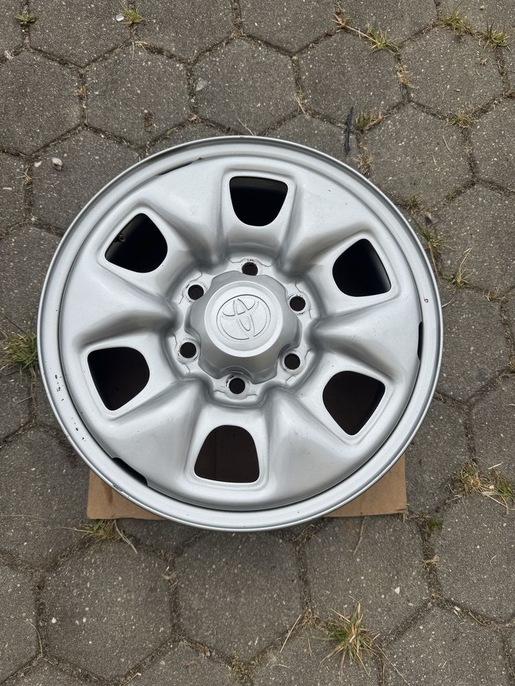 Jantes Toyota Hillux R16