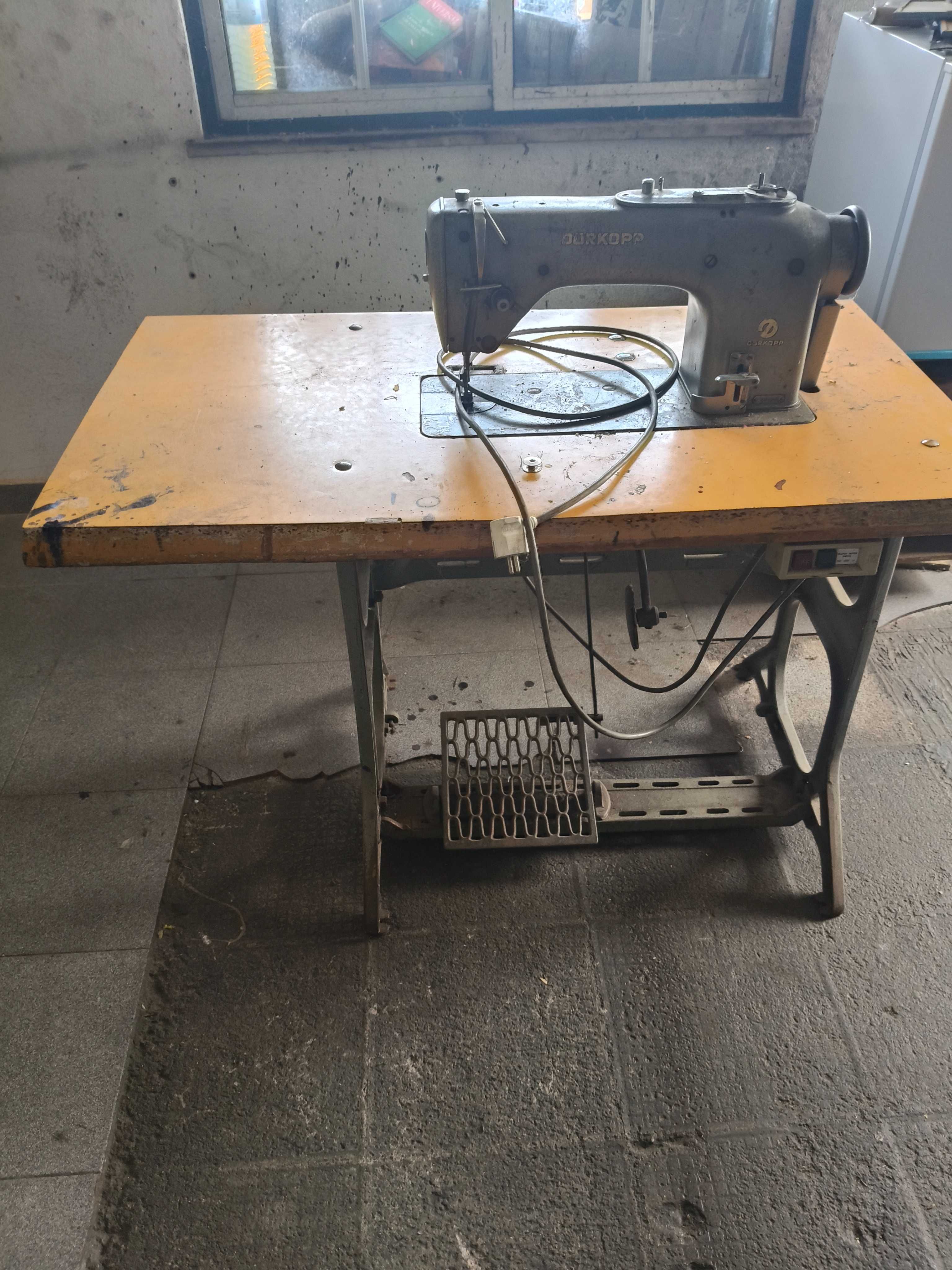 Máquina de costura