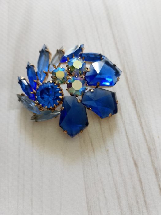 Продам броші ( вінтаж )