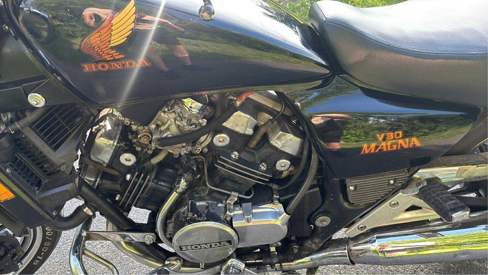 Honda Magna 500 V30