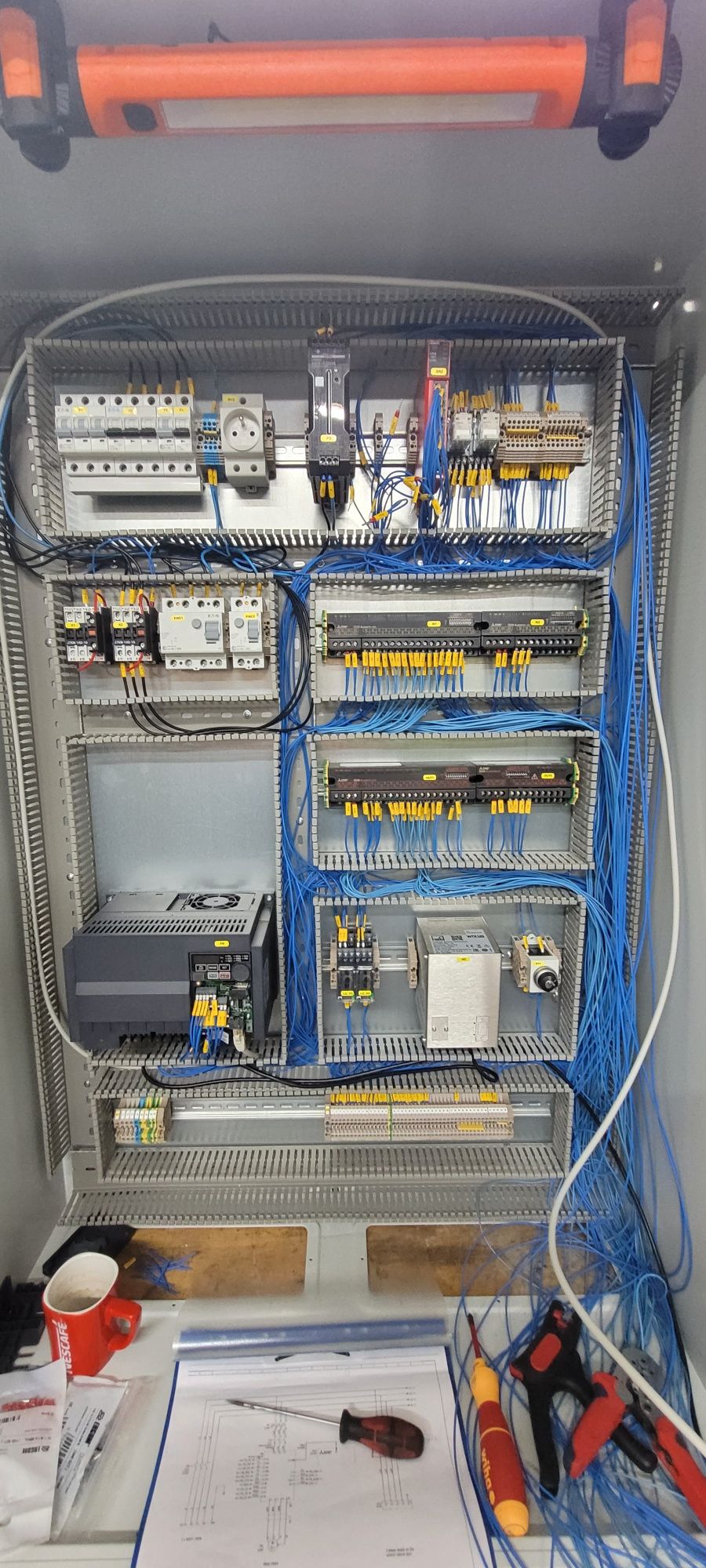 Elektryk/ usługi elektryczne/ instalacje/pomiary/przeglady/monitoring
