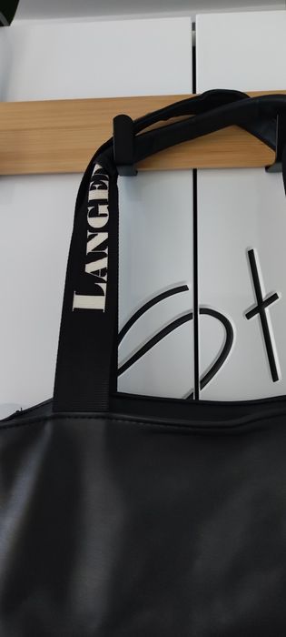 Torebka czarna eko skóra miękka A4