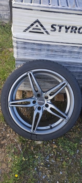 Koła letnie 18 Cali, 5x105, et 38, otwór 56.6, nowe opony!!