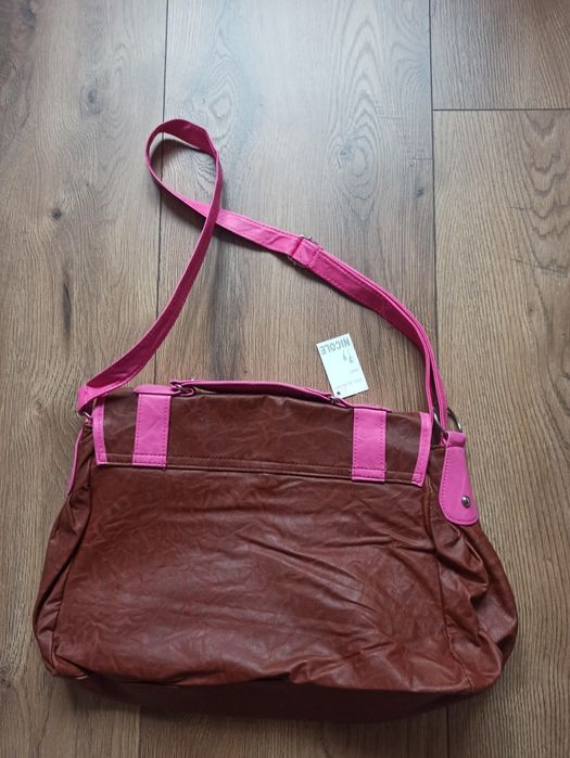 Torebka mieszcząca a4