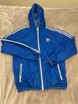 cienka wiosenna kurtka adidas rozmiar M lekka przeciwdeszczowa
