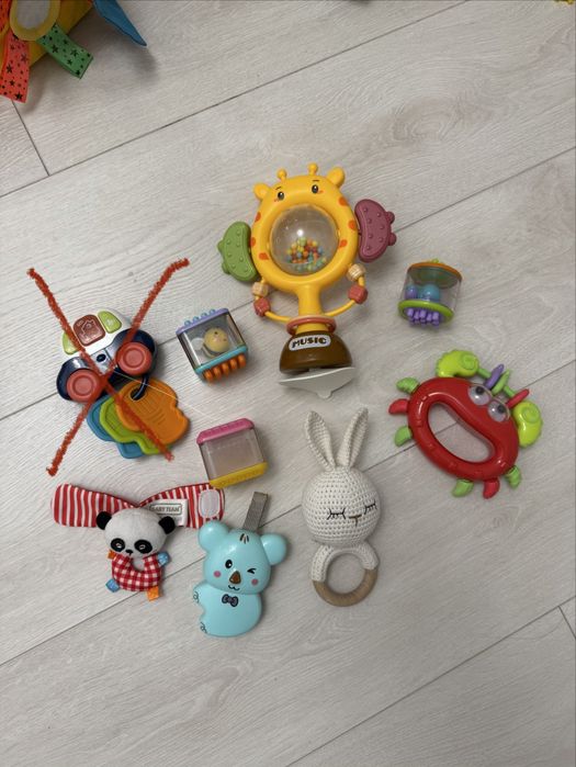 Брязкальця погремушки fisher price (ціна за набор)