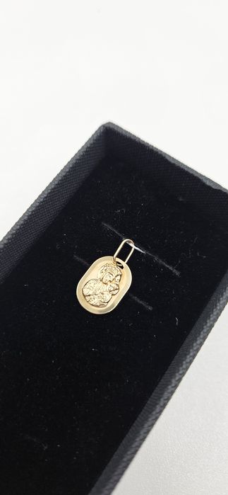 Złota zawieszka z Matką Boską i Dzieciatkiem — próba 585 — 0,66 g