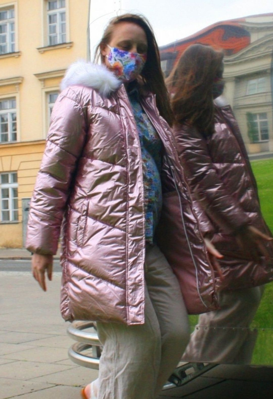 Reserved Metaliczna holograficzna neon puchowa zimowa kurtka 34 xs