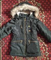 Зимняя черная куртка на девочку (3года) 98 размер