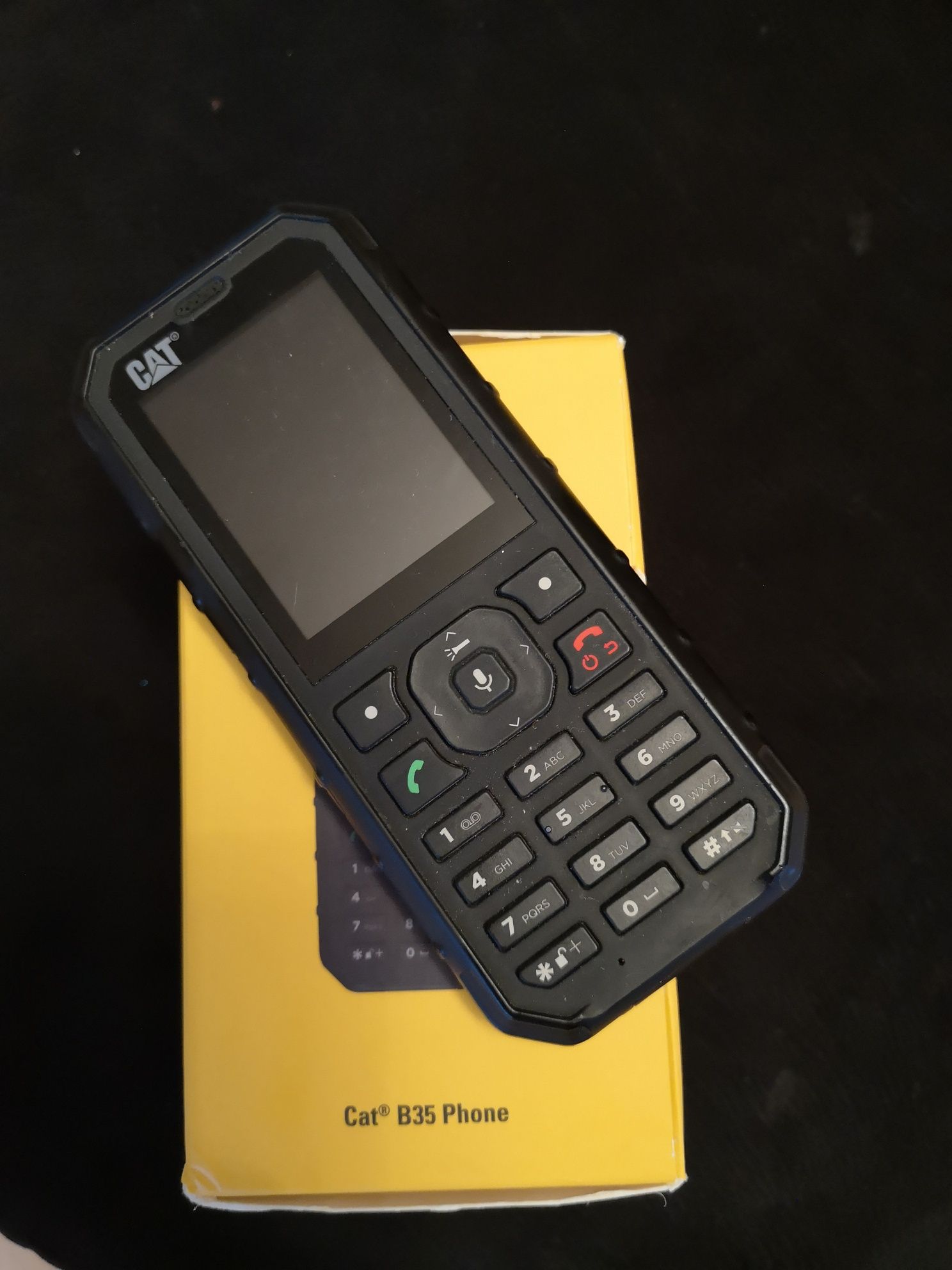 Telefon GSM CAT B35