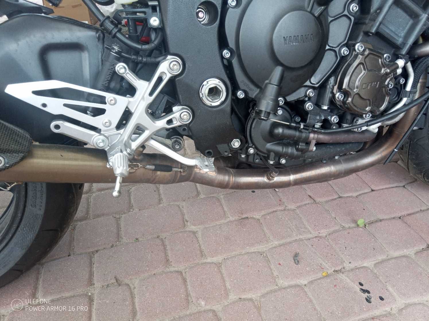 Yamaha MT10 Akrapovic Gilles