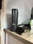 X box 360 slim z grami, kinectem i padem.