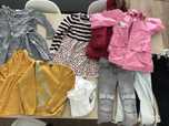 Roupa menina 4-5 anos (menos de 0,5 por peça)