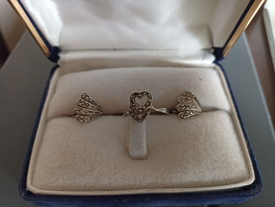 Подарок к Новому году. Серебряные комплекты,кольца янтарь. Бусы янтарь