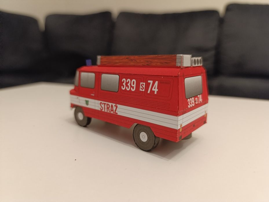 Model kartonowy straż pożarna Żuk