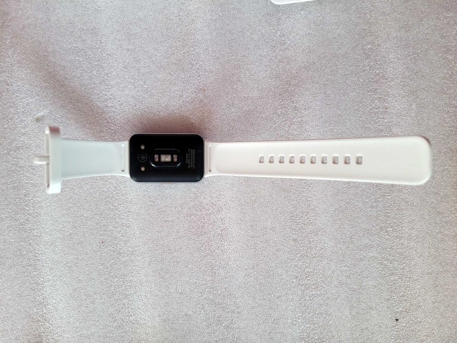Samsunf galaxy fit 3 ремешок оригинал, белый, новый, из коробки.