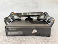 Xbox 360 slim + kinect + 2 pady + gry
